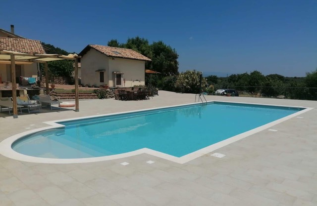 Holiday house Girifalco for 1 - 5 persons with 2 bedrooms - Farmhouse