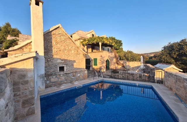 Holiday house Glicinia with hydromassage pool