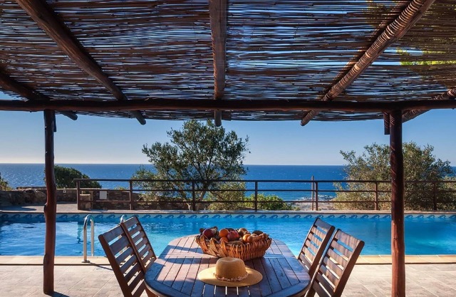 Holiday house Chrysoskalitissas for 1 - 10 persons with 4 bedrooms - Holiday house