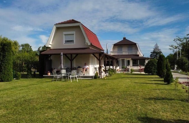 Ferienhaus Balatonmáriafürdõ Für Personen 