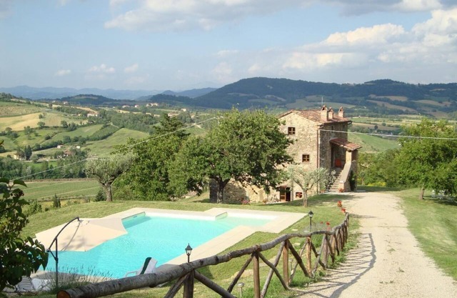 Holiday house Citta' di Castello for 1 - 9 persons with 4 bedrooms - Holiday home