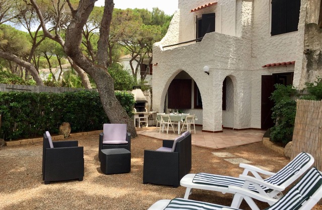 Holiday house in Sardinia at La Perla Marina sandy beach front