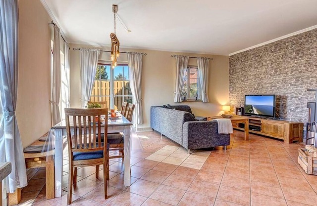 Holiday house Kachlin for 1 - 7 persons with 3 bedrooms - Twin house
