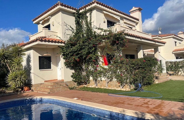 Holiday house L'Ametlla de Mar for 1 - 6 persons with 3 bedrooms - Holiday home