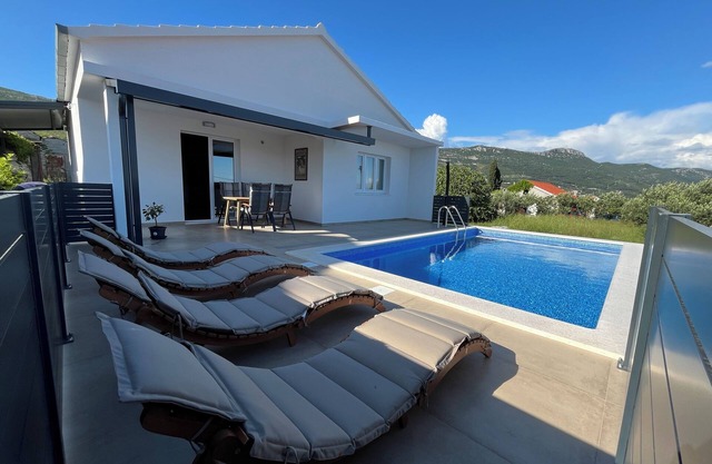 Holiday house Lole
