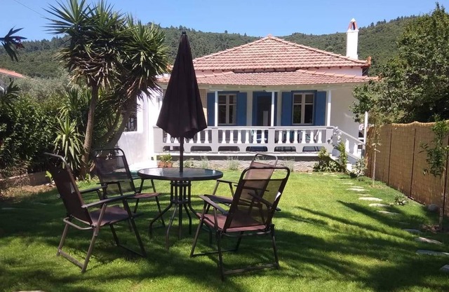 Holiday house '' Myrto '' near the beach of Stafilos - 'Island of Skopelos