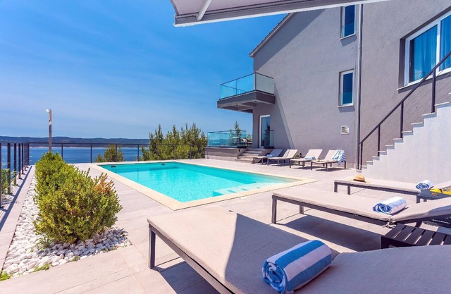 Holiday house Mimice for 1 - 8 persons with 4 bedrooms - Holiday house