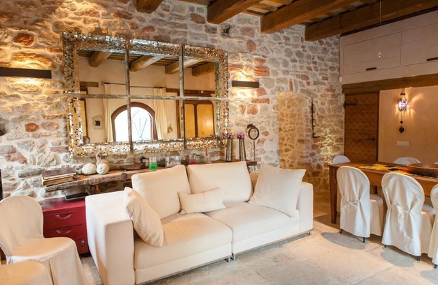 Holiday house Montefortino for 1 - 9 persons with 4 bedrooms - Castle