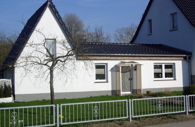 Holiday house near the Baltic Sea /Darß, Stralsund and Rügen /crane views