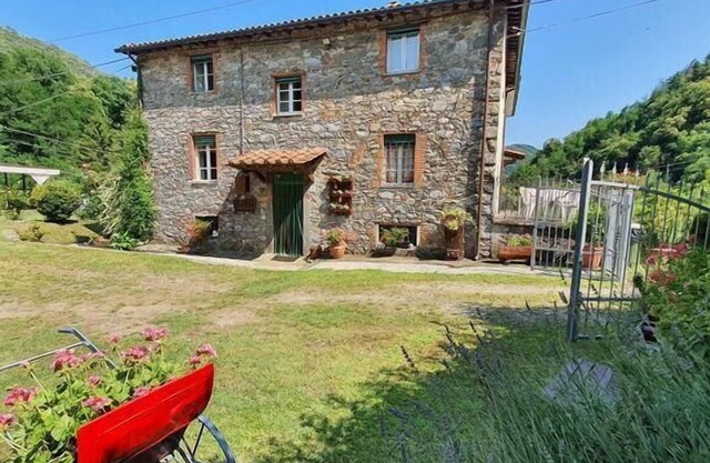 Holiday house Pescaglia for 1 - 6 persons with 3 bedrooms - Holiday home