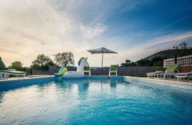 Holiday house Prgomet for 8 persons with 3 bedrooms - Holiday home
