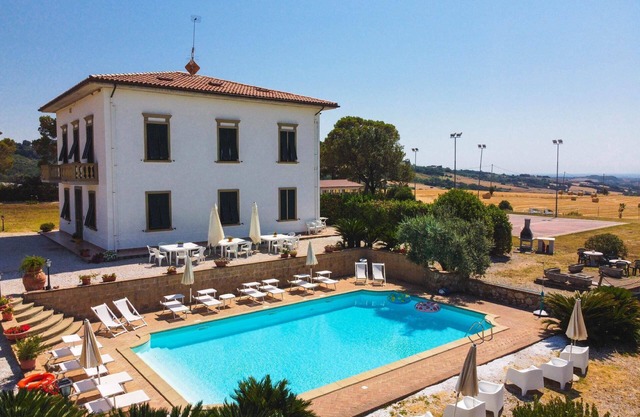 Holiday house Santa Luce for 1 - 24 persons with 10 bedrooms - Holiday house