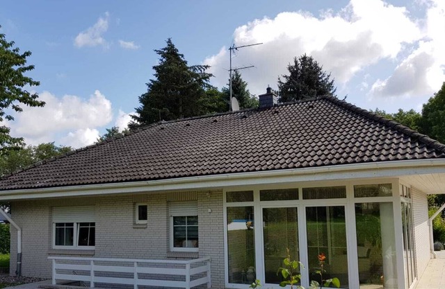 Holiday house "Seewind" directly at the Schweriner Außenensee optimal for 4 people