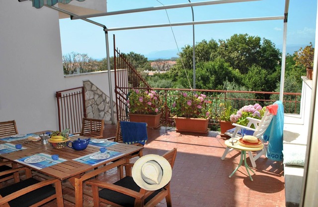 Holiday house Sperlonga for 1 - 7 persons with 3 bedrooms - Row house