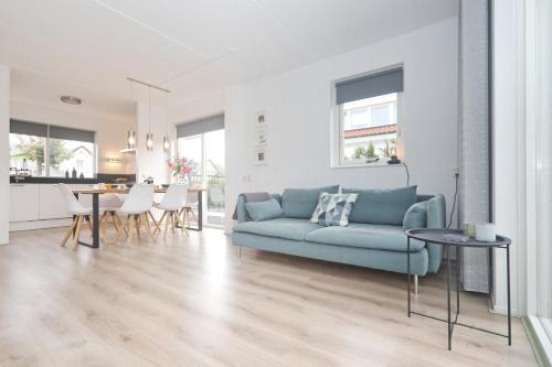 Holiday house Sunny side - 1 km from the beach