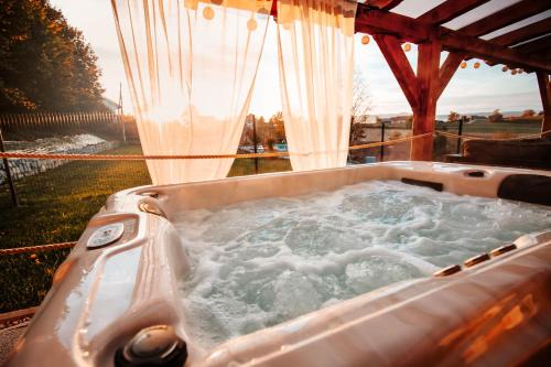 Holiday House Sunset Spa