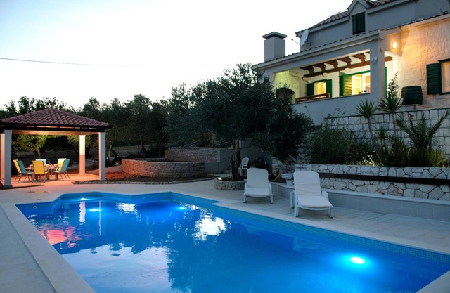 Holiday house with a swimming pool Plano, Trogir (K-11897)