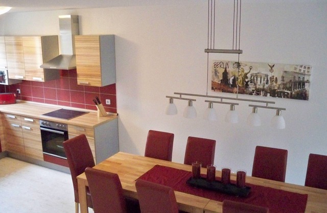 Holiday house with 5 bedrooms for up to 10 people in Berlin Steglitz-Lichterfelde