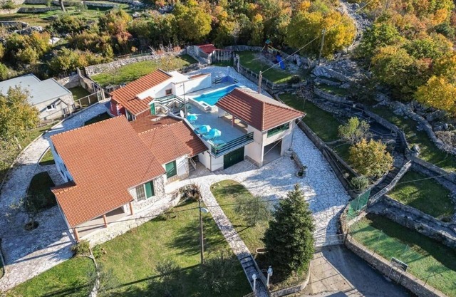 Holiday house with a swimming pool Kotlenice, Zagora (K-22219)