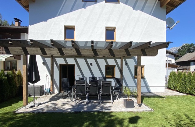 Holiday house with garden