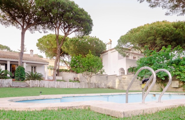 Holiday house with private pool