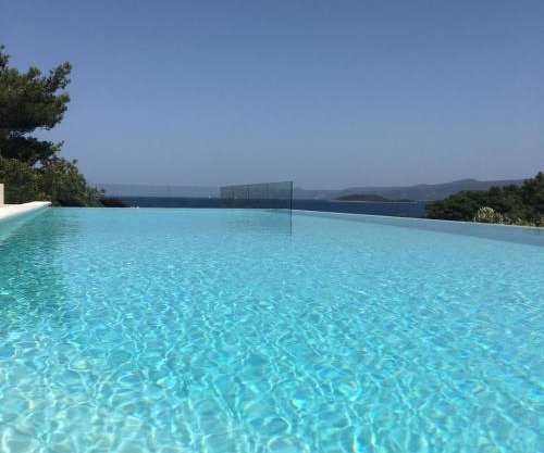 HOLIDAY HVAR lux