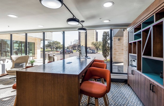 Holiday Inn Dallas Market Ctr Love Field by IHG
