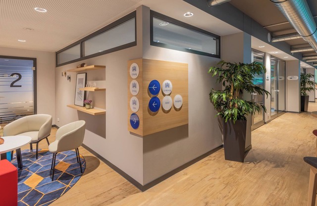 Holiday Inn Express Hamburg South A7 AS42 by IHG