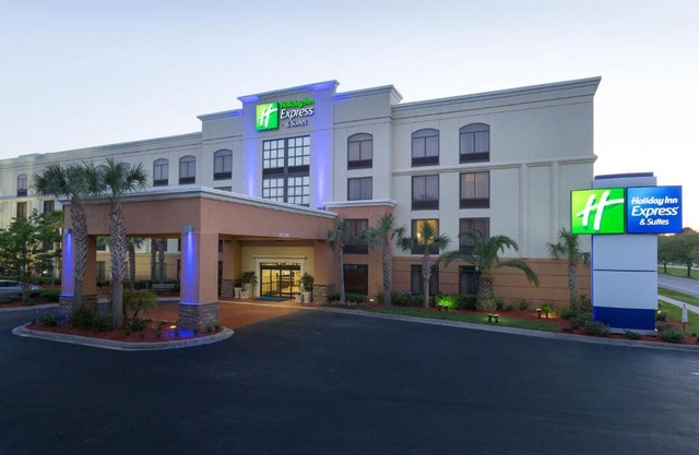 Holiday Inn Express Hotel & Suites Jacksonville Airport by IHG