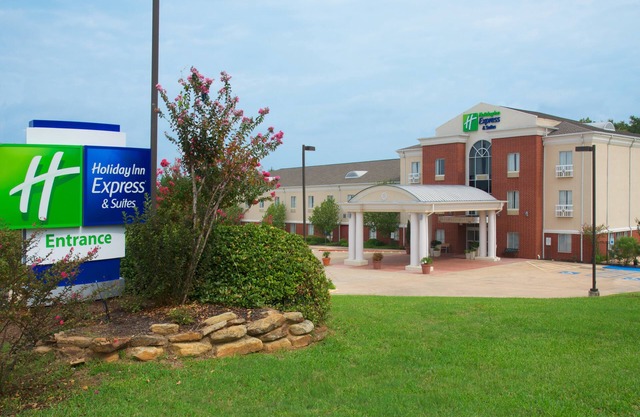 Holiday Inn Express Hotel & Suites Livingston by IHG