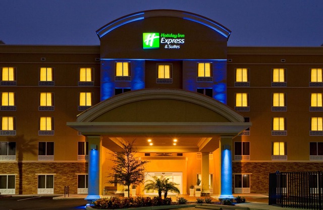 Holiday Inn Express Hotel & Suites Largo-Clearwater by IHG