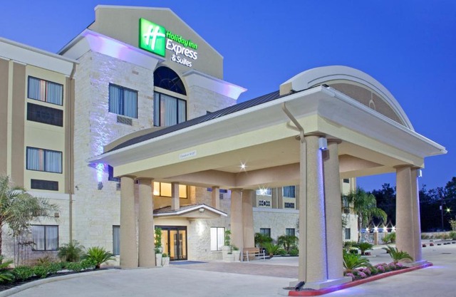 Holiday Inn Express Hotel & Suites Beaumont Northwest by IHG