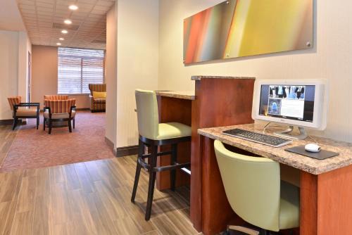 Holiday Inn Express Portland West/Hillsboro by IHG