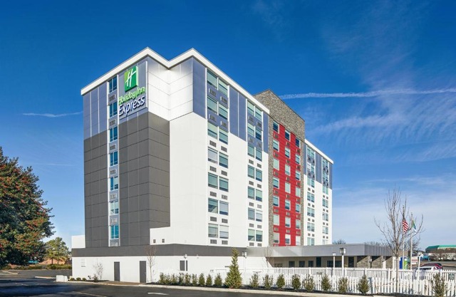Holiday Inn Express Richmond - Midtown by IHG