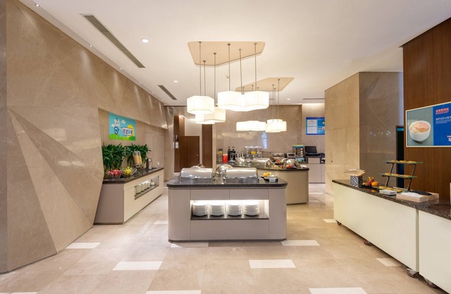 Holiday Inn Express Shanghai Jinsha by IHG