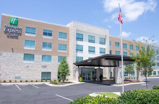 Holiday Inn Express & Suites Tuscaloosa East by IHG