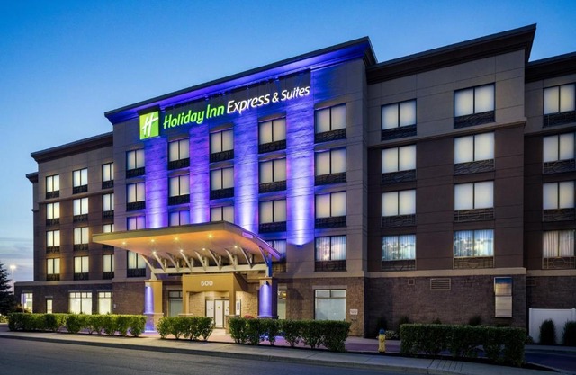 Holiday Inn Express & Suites Ottawa East-Orleans by IHG