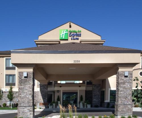 Holiday Inn Express & Suites Logan by IHG