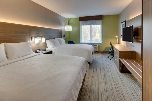 Holiday Inn Express & Suites Columbus - Ft Benning Maingate by IHG