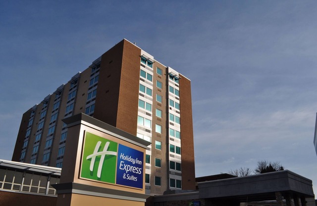 Holiday Inn Express & Suites Pittsburgh West - Greentree by IHG