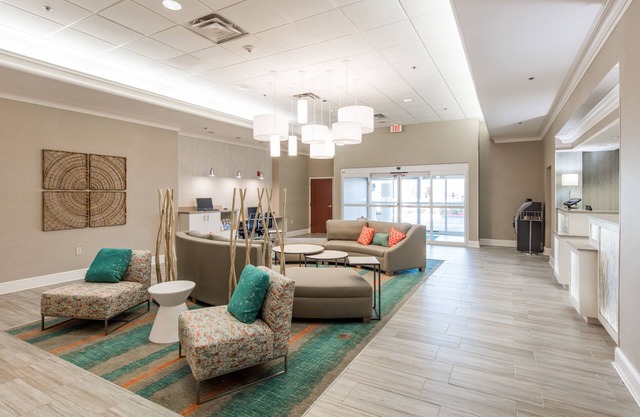 Holiday Inn & Suites Lake City by IHG
