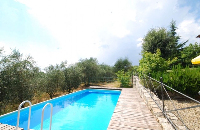 Holiday home with private pool, WiFi, private garden, Chianti Classico, Siena