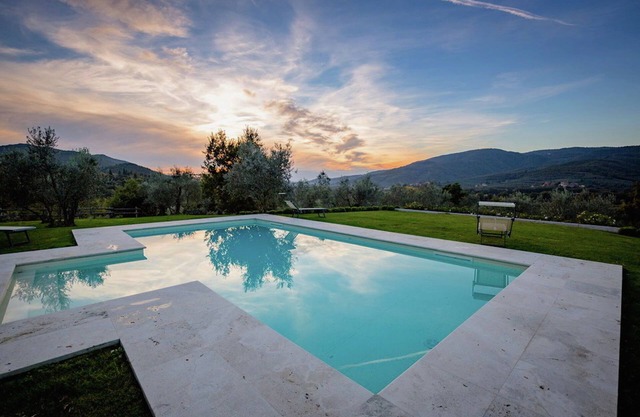 Holiday Home in Castiglion Fiorentino w/Pool
