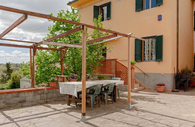 Holiday Apartment "Tana Rosa" with Private Terrace & Wi-Fi