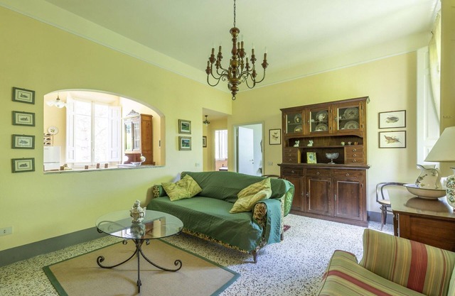 Holiday Home Tuscany with Pool Access