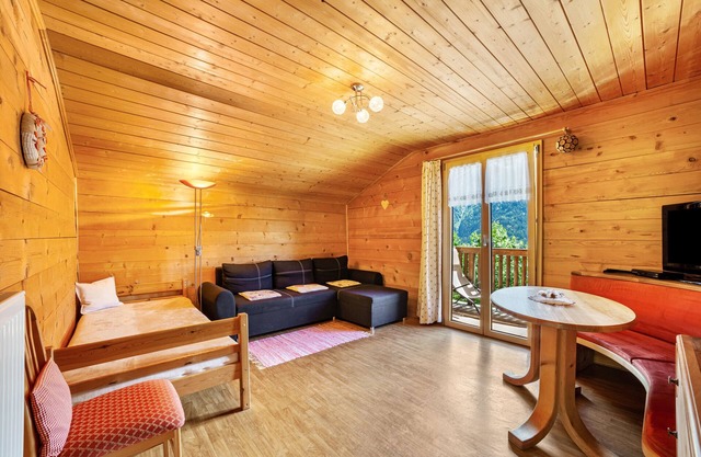 Holiday Apartment 'Almbergerhof Wohnung Hirzer' with Mountain View and Balcony