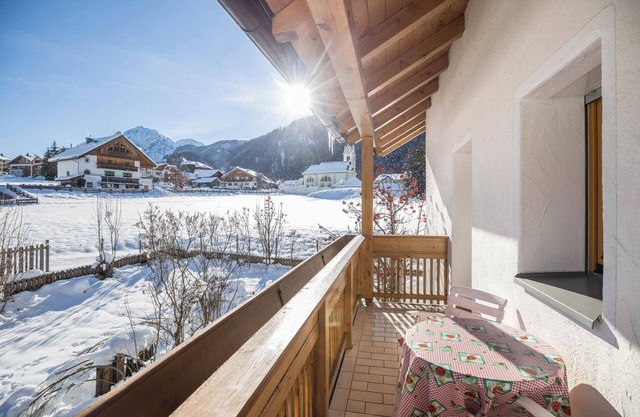 Holiday Apartment "3 - Ciasa Primula"