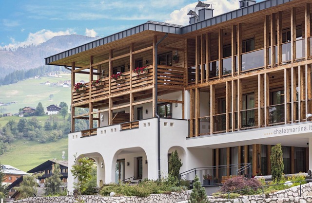 Holiday Apartment Linda - Chalet Martina with Mountain View, Balcony & Terrace