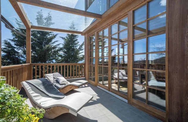 Holiday Apartment 'Alber - Mürri' with Private Terrace & Wi-Fi