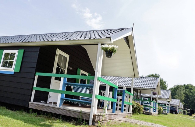 Holiday Lodge in Staphorst with Pool Access